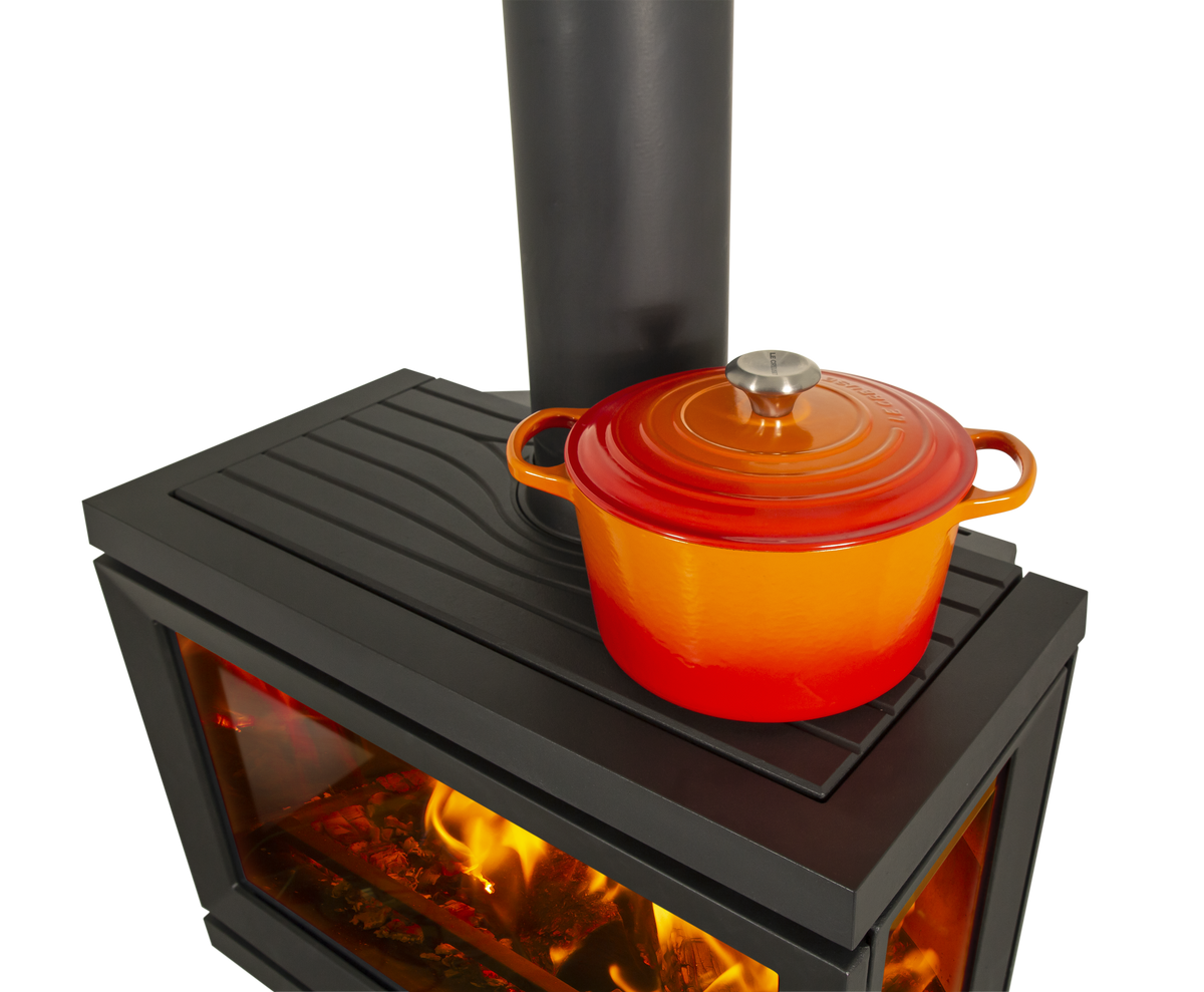 Jøtul F 620 wood heater flat cast-iron cooktop with cooking pot