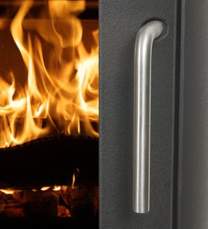 Morsø 6148 wood heater firebox and door handle detail